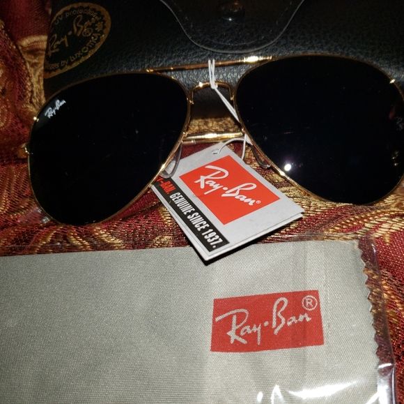 Ray-Ban sunglasses - Picture 3 of 5